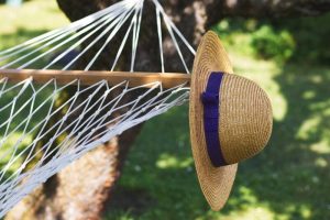 Accessoires de paille : tous les conseils pour mettre en valeur la tenue parfaite