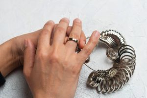 Comment définir la taille de sa bague ?