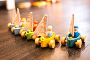 Jouets en bois : des alliés de taille pour l’imagination et la créativité des enfants