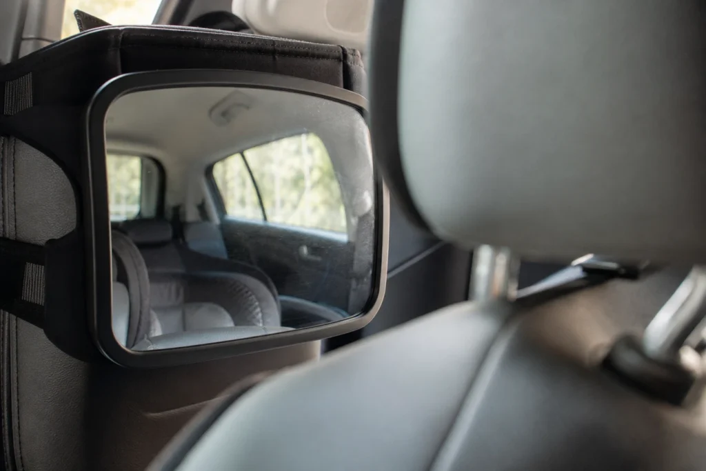 Miroir de voiture pour bébé : le guide complet pour une surveillance et une sécurité optimales en voiture